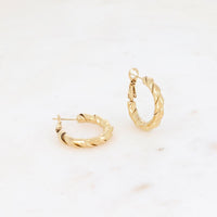 Boucles d'oreilles Mélétée créoles dorées tressées Hersée Hersée Paris 9