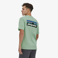 T-shirt Patagonia P-6 Logo Responsibili-Tee Coton et Polyester recyclé Vert Clair Patagonia Hersée Paris 9