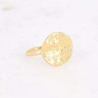 Bague Séléné Médaillon martelé doré Hersée Hersée Paris 9