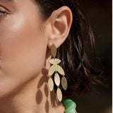 Boucles d’oreilles Dryade pampilles feuilles brossées dorées Hersée Hersée Paris 9