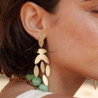 Boucles d’oreilles Dryade pampilles feuilles brossées dorées Hersée Hersée Paris 9