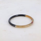 Bracelet Jonc corne naturelle bicolore artisanal - Hersée Hersée Hersée Paris 9