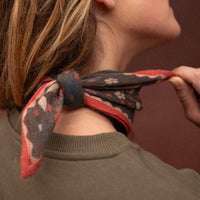 Petit foulard Farzana en laine - Apaches Collections Apaches Collections Hersée Paris 9