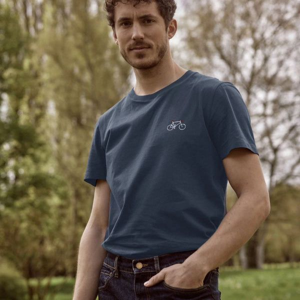 T-shirt Broderie Vélo en coton recyclé bleu marine - Faguo Faguo Hersée Paris 9